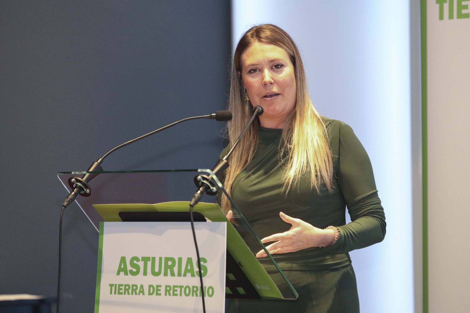 EN IMÁGENES: Encuentro "Asturias, tierra de retorno" en el Club LA NUEVA ESPAÑA 