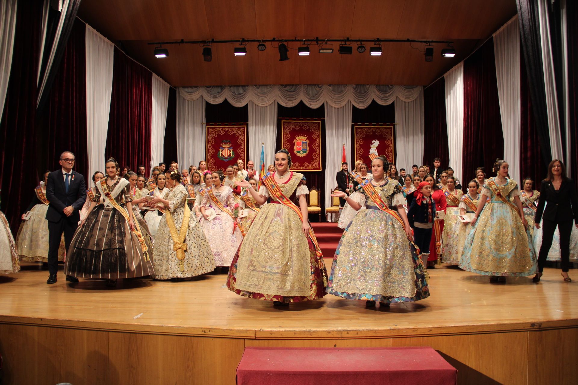 La Junta Local Fallera de Benaguasil celebra su medio siglo de Historia con una gran gala