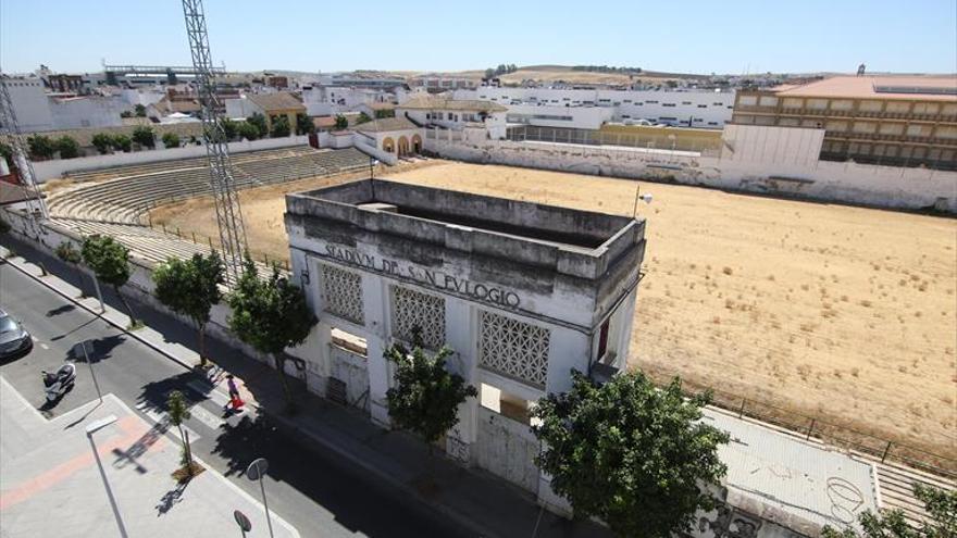 Ayuntamiento y Cajasur acuerdan la donación del campo de San Eulogio a la ciudad