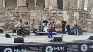 La música en directo inunda las calles del centro y reclama su lugar en Mérida