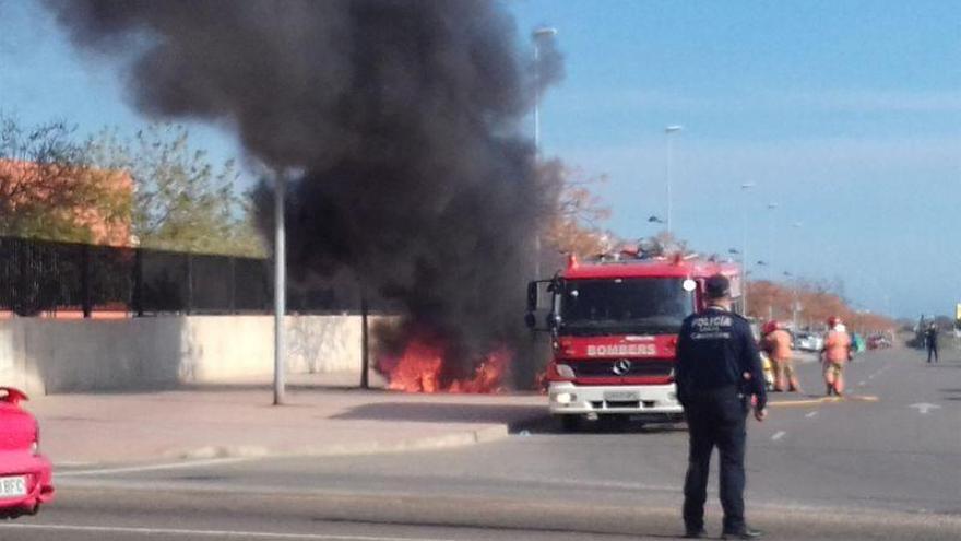 Arde una furgoneta en Castellón