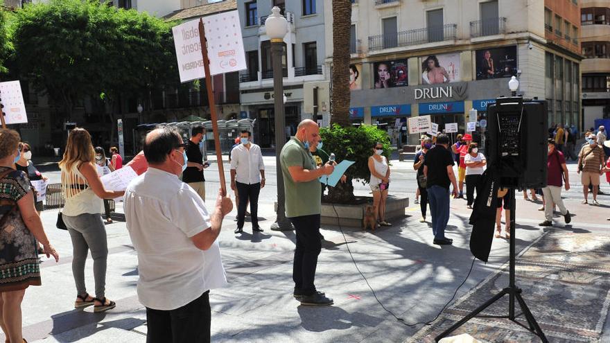 CC OO y UGT reclaman en Elche más servicios públicos y cero recortes en Sanidad tras la crisis del covid-19