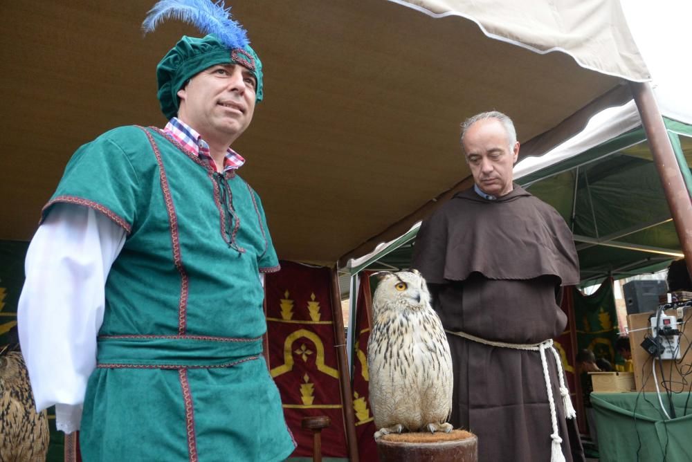 El casco urbano retrocede casi mil años con la Feira Medieval