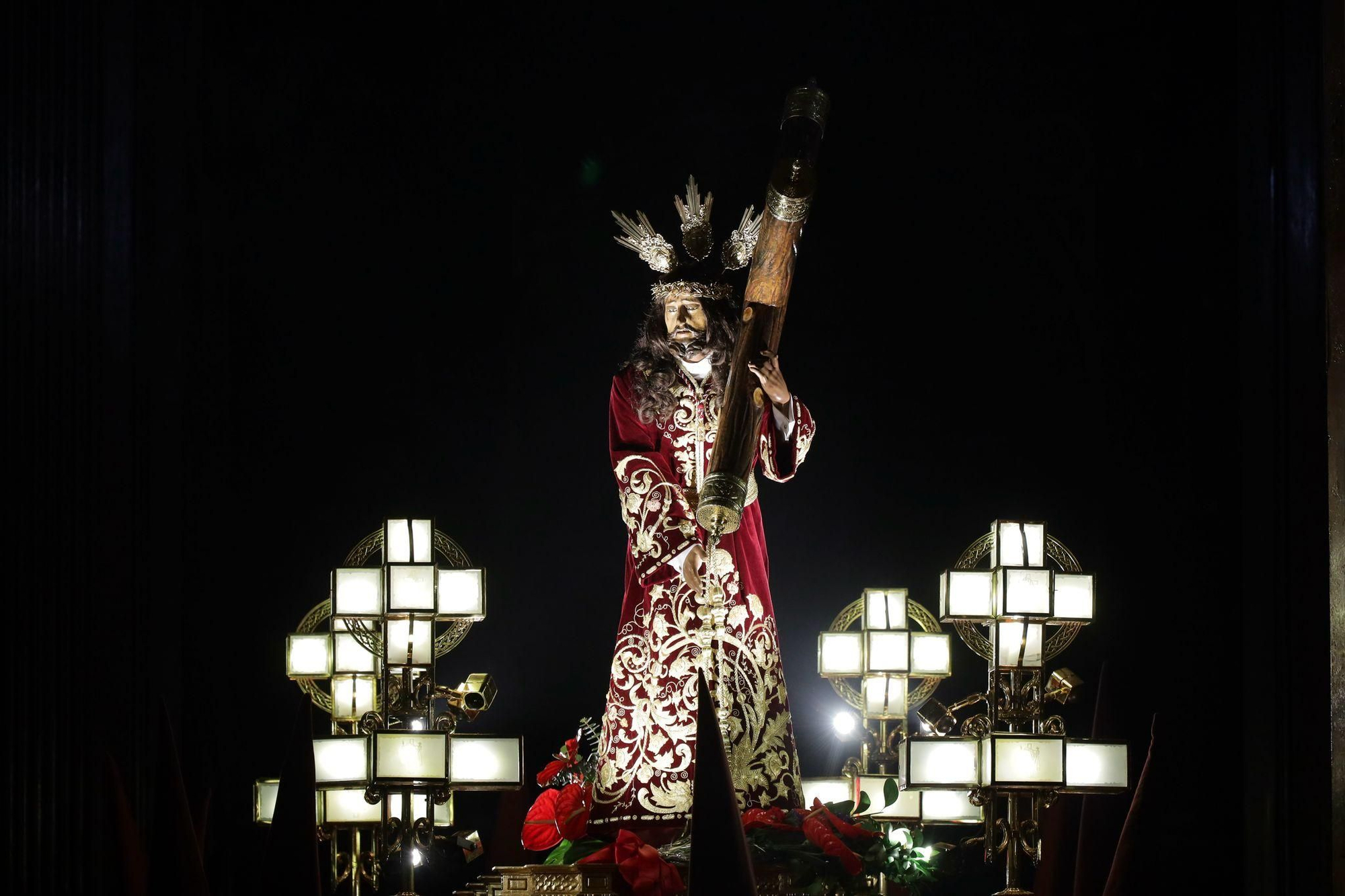 En imágenes | Zaragoza se conmueve con el 'Encuentro' de Jesús del Calvario y la Virgen de los Dolores