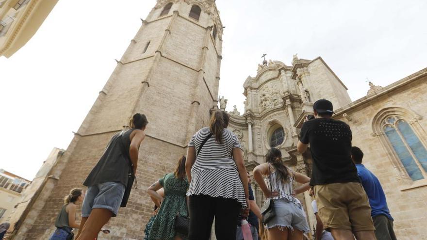 Turistas en el centro histórico de València