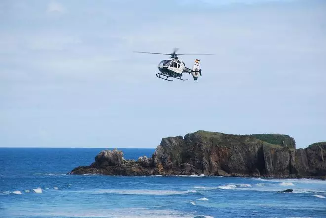 Búsqueda de un desaparecido en el mar en Llanes