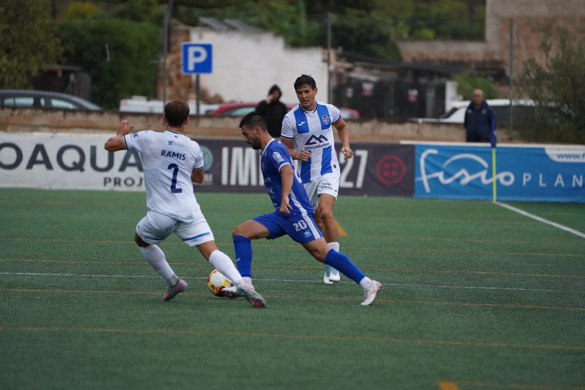 El partido de la primera vuelta entre el andratx y el Baleares acabó con triunfo de los 'gallos' (1-0)