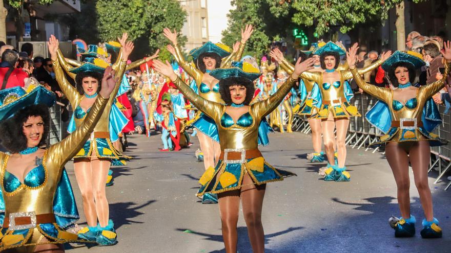Carnaval Torrevieja 2022: El Gran Desfile Concurso toma las calles de la ciudad