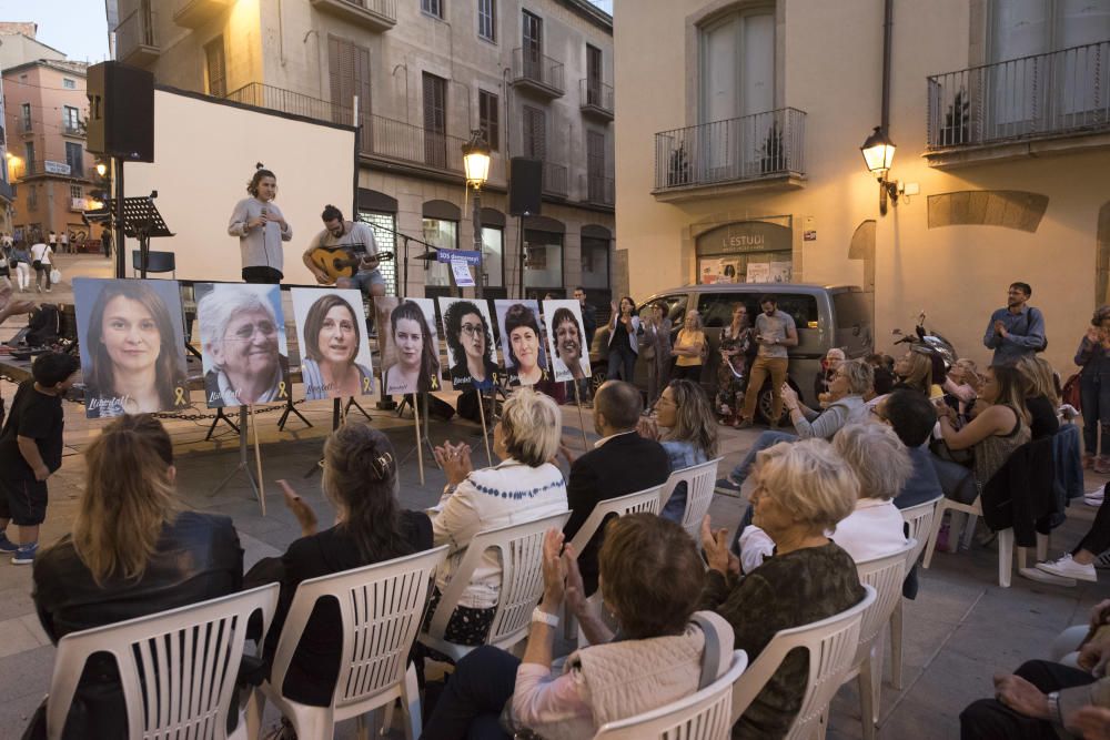 Clam contra l'empresonament i exili de polítiques, a Manresa