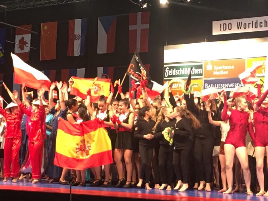 Escuela de danza Lía, cuartos en el Campeonato del Mundo de showdance en Alemania