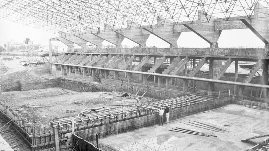 Las obras de construcción a principios de 1976.