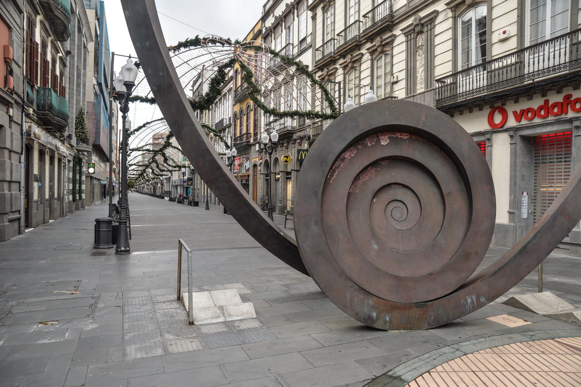 Así de vacía amaneció Las Palmas de Gran Canaria este 2021