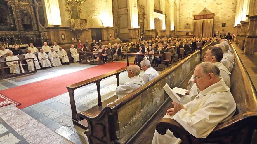 Religiosos de diferentes congregaciones participaron en el oficio.