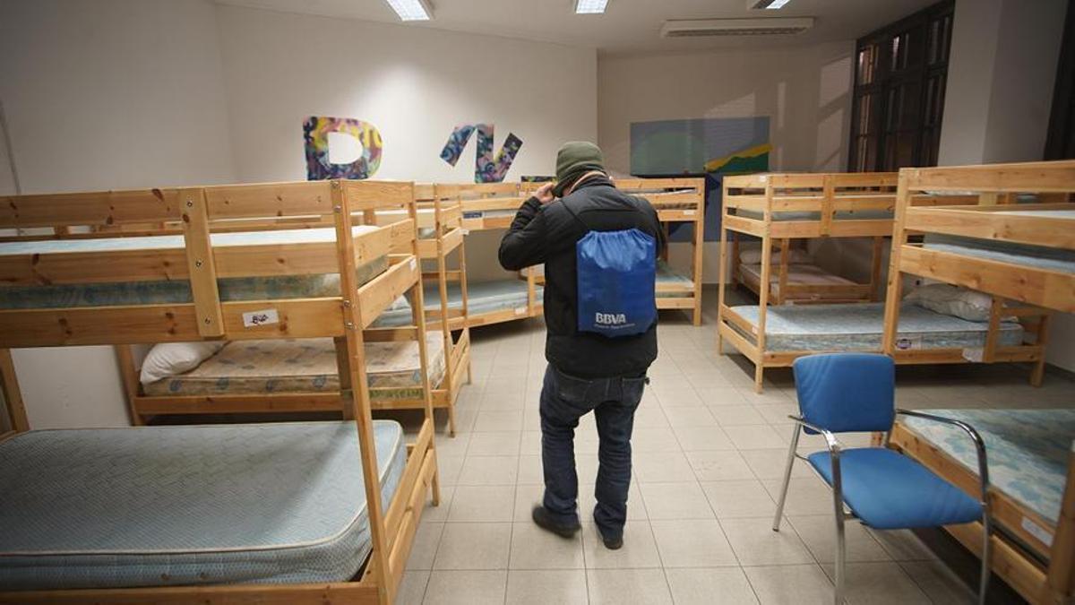 Una imatge de l’espai habilitat a l’antiga UNED, l’any passat, per a persones sense sostre.