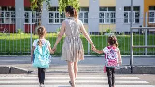Madrid rechaza las becas comedor a las madres solteras por no aportar los datos del segundo progenitor