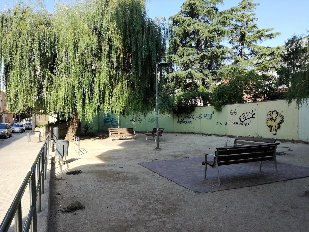 Imatge del desmai al petit espai de descans davant del Pujolet quan estava esplendorós