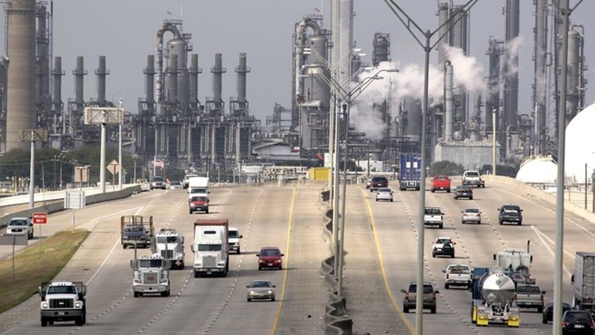 Una imagen de la refinería Shell Oil en Deer Park, Texas.