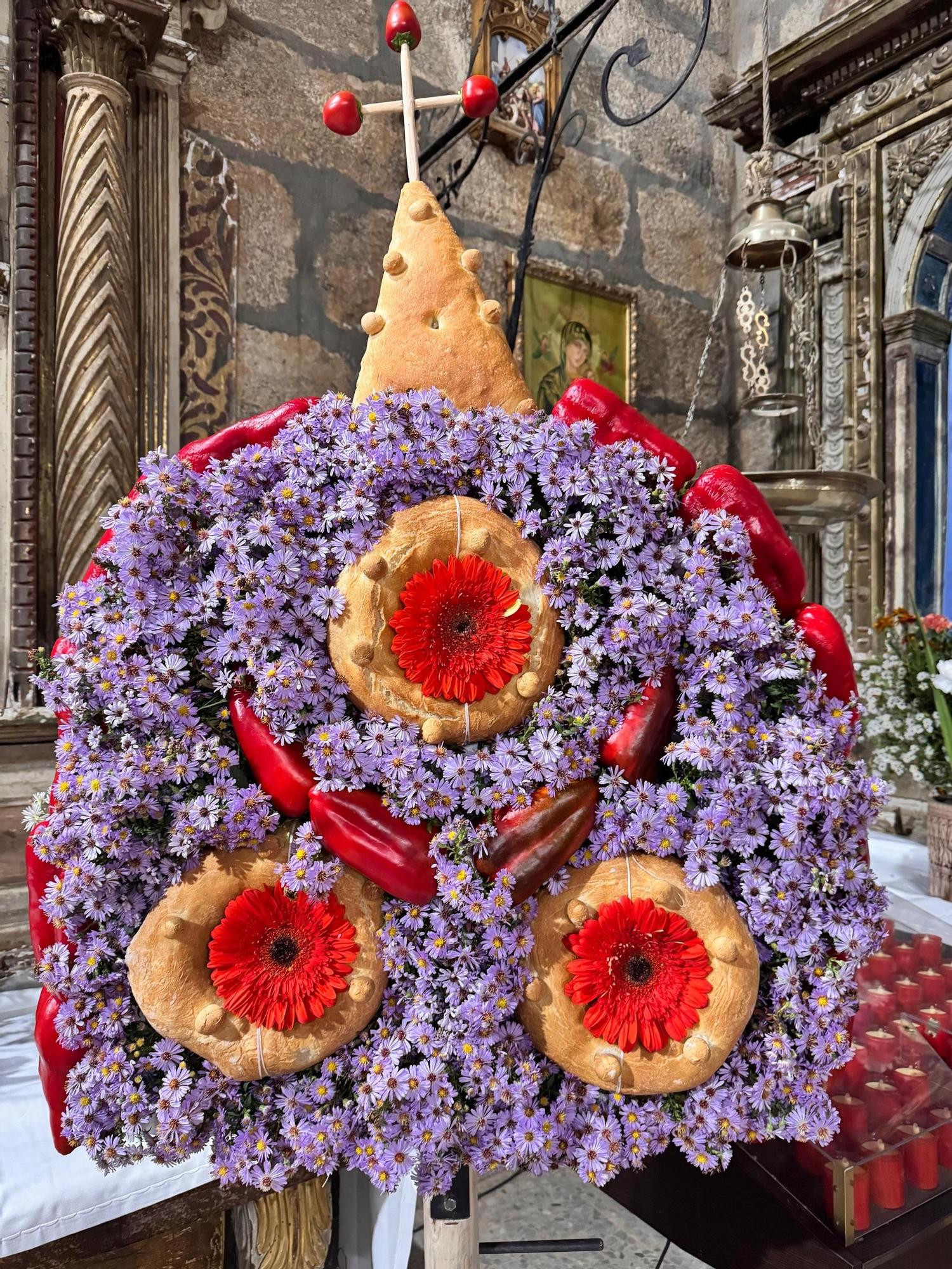 Villadepera honra a la Virgen del Rosario