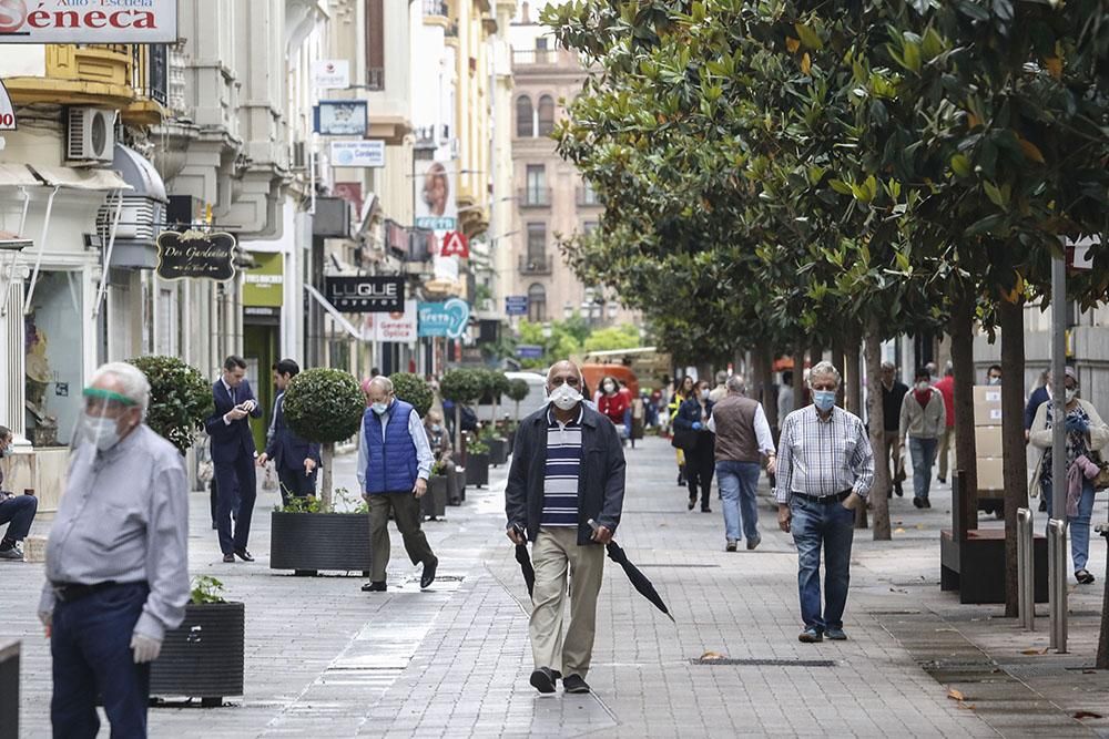 Córdoba en fase 1: desayunos en la calle y comercios a medio gas