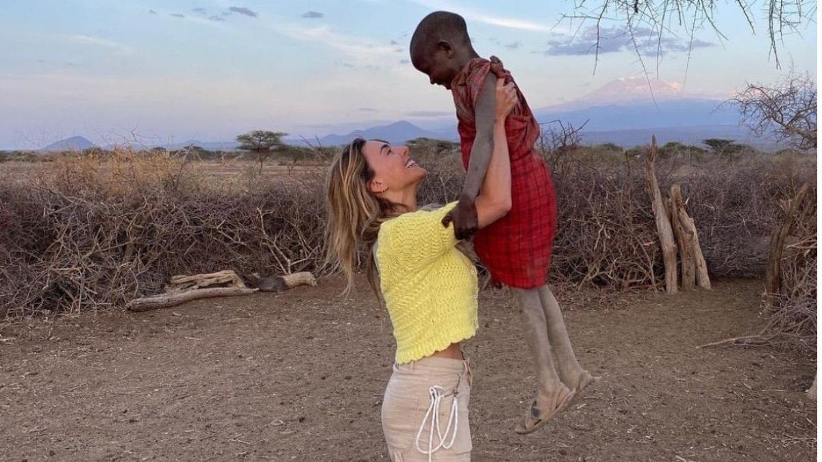 Odio en redes contra Juanma Castaño y Helena Condis por estas fotos de su viaje a Tanzania