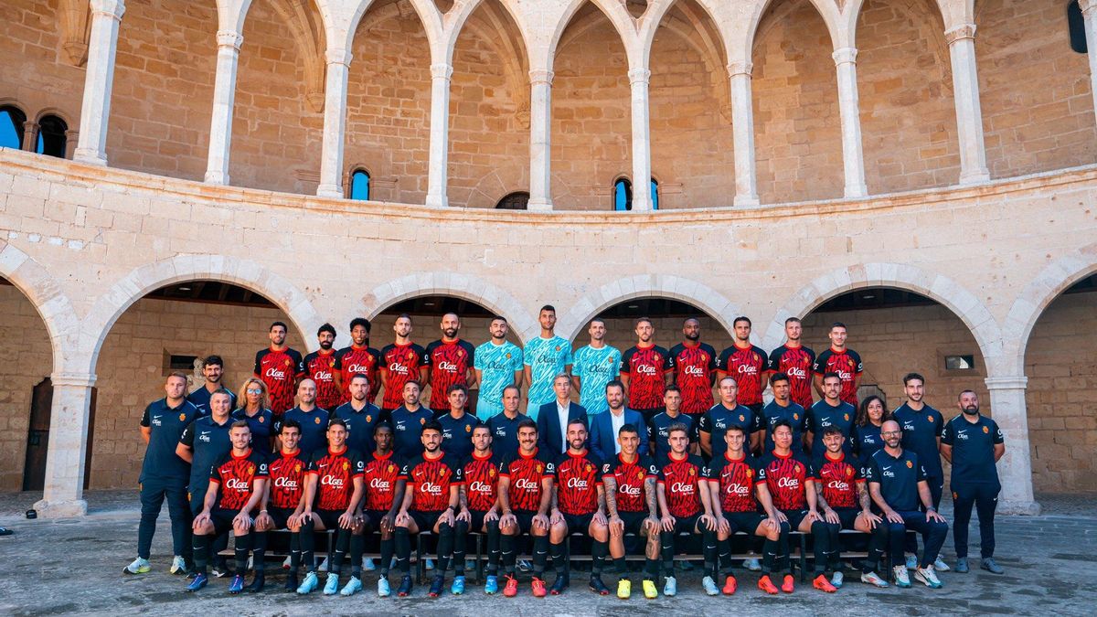 El Mallorca posa en el Castell de Bellver.