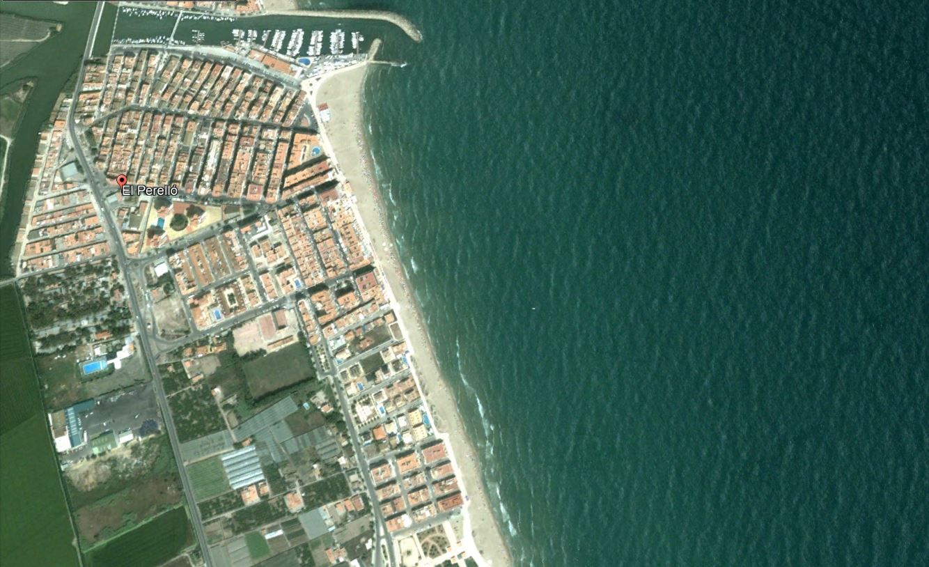 Playa del Perelló en agosto 2003.JPG