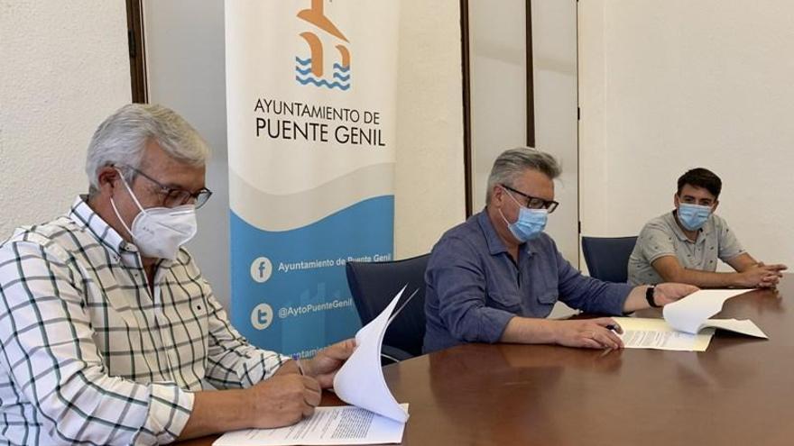 El Ayuntamiento de Puente Genil y el Ángel Ximénez renuevan su convenio de colaboración