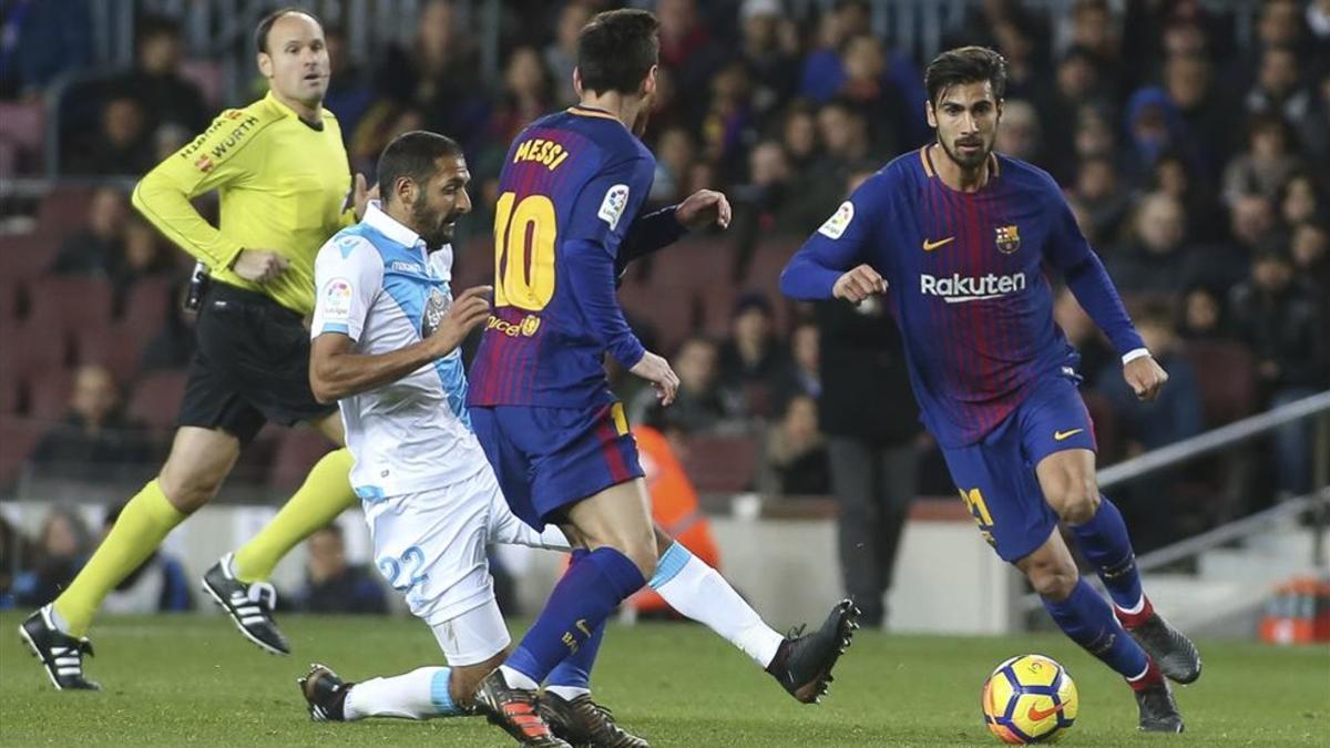 Goleada del FC Barcelona al Deportivo (4-0) en la jornada 16