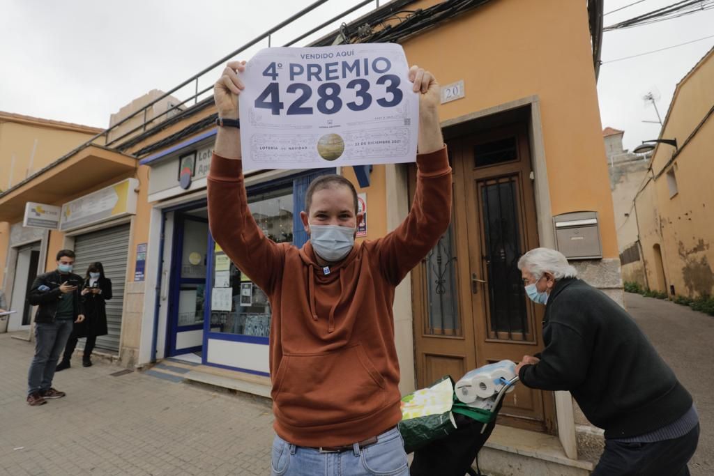 El 42833, cuarto premio de la Lotería de Navidad, vendido en el Pont d’Inca y Capdepera