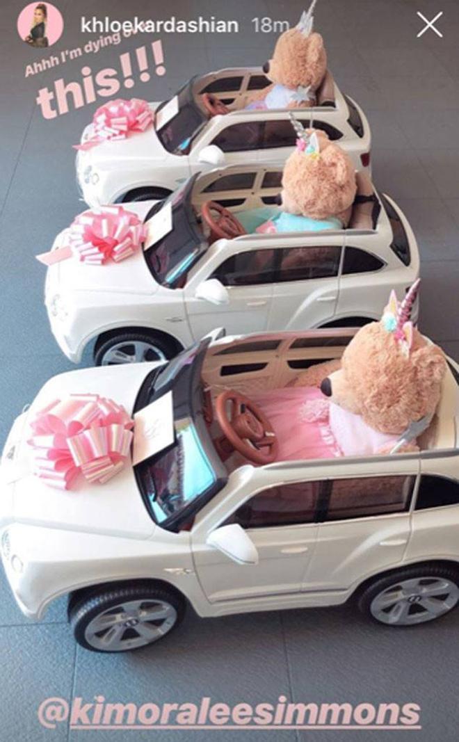 Mini coches Bentley en la familia Kardashian