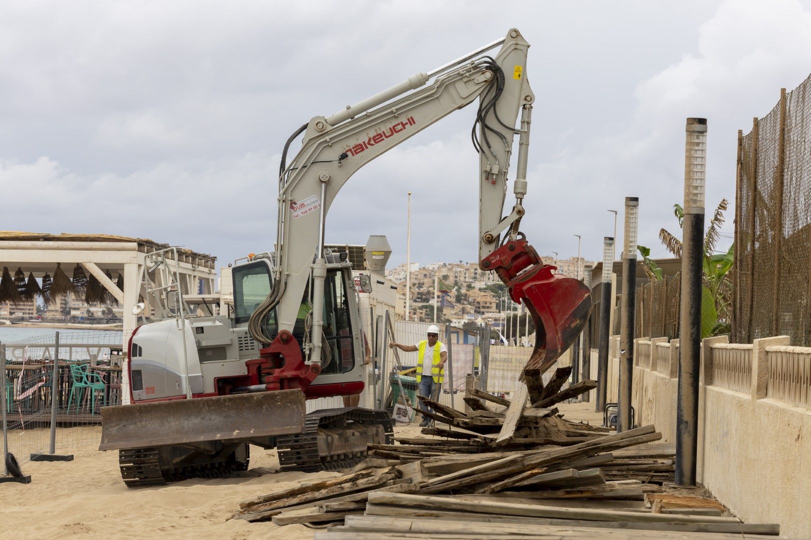 Inicio de las obras de renovación de la senda peatonal de La Mata con un presupuesto de casi 4 millones de euros