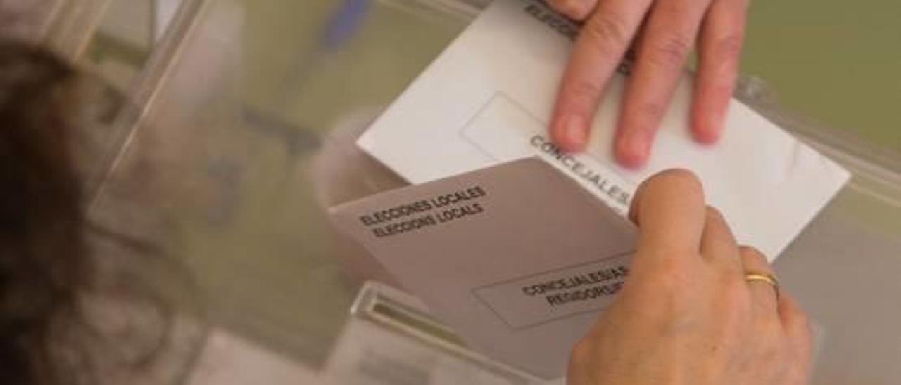 Instante de una votación en las recientes elecciones municipales, del 26 de mayo.