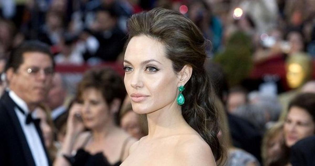 Angelina Jolie, en la alfombra roja de los Oscars.