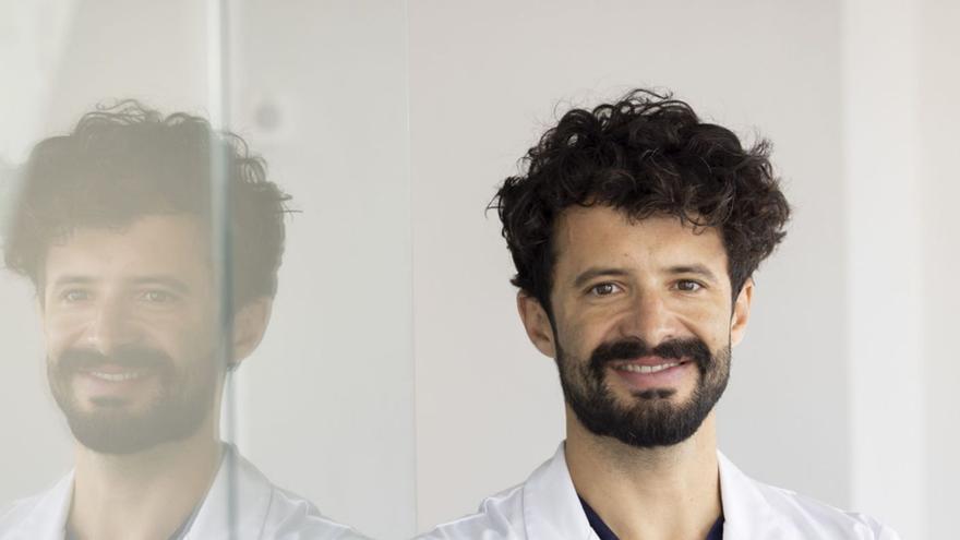 Andrés Gutiérrez: «La rinoplastia ultrasónica es más cómoda y precisa que la operación tradicional»