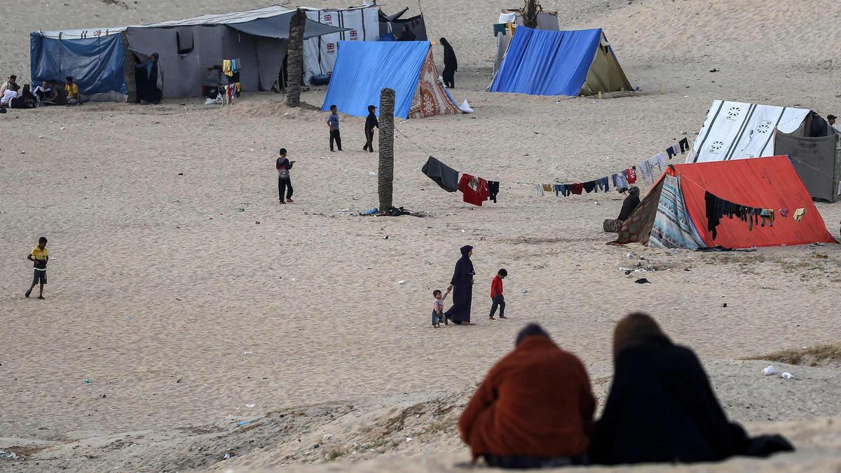 Tiendas en un campamento para desplazados palestinos en Rafah, en la Franja de Gaza