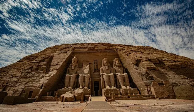 Abu Simbel: el templo de 3.000 años que tuvo que ser movido piedra a piedra para sobrevivir