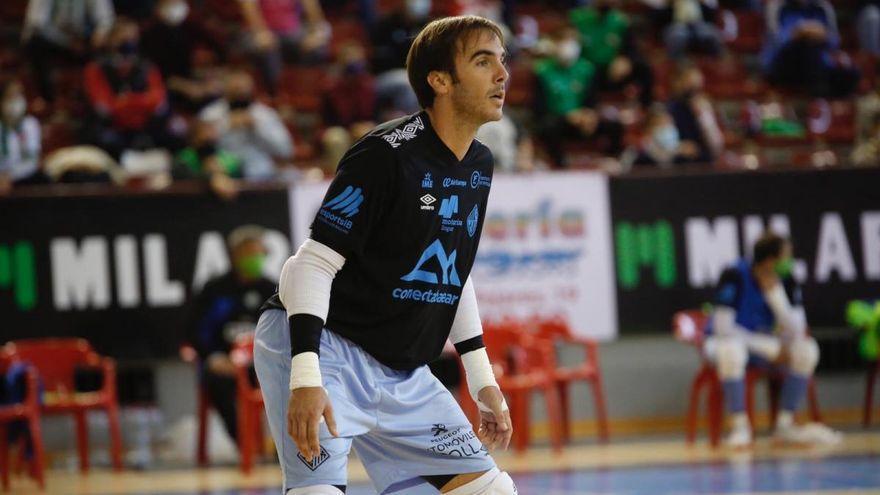 Carlos Barrón, portero cordobés del Palma Futsal, en el Palacio de Deportes Vista Alegre de Córdoba.