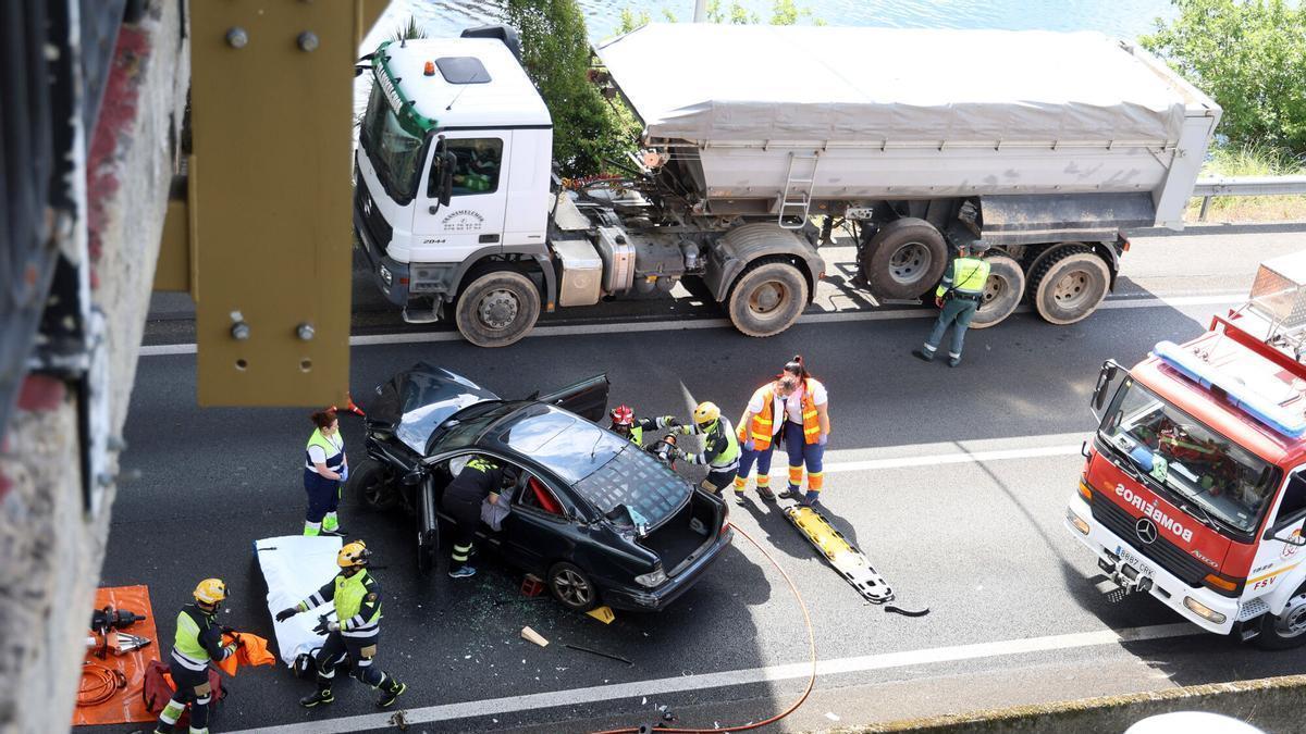 Accidente en la autopista AP-9 a la altura de A Barca.