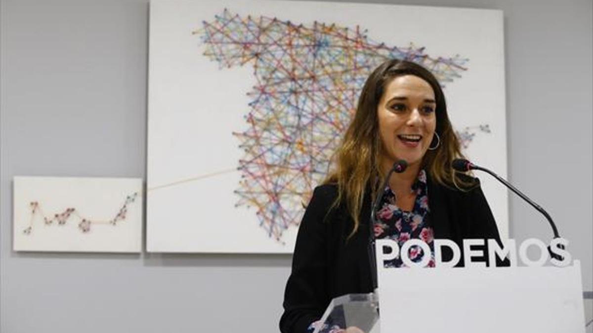 Noelia Vera, portavoz de Podemos, analiza anoche los resultados de Catalunya.
