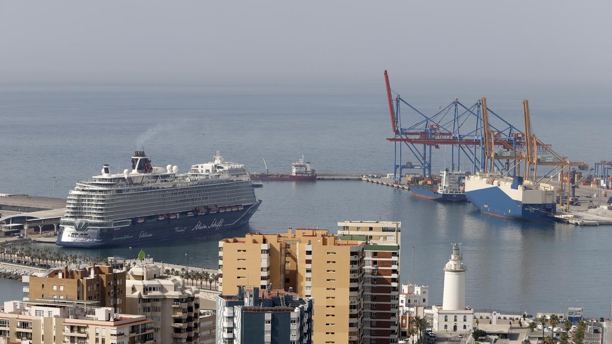 Llegada del primer crucero a Málaga tras el inicio de la pandemia