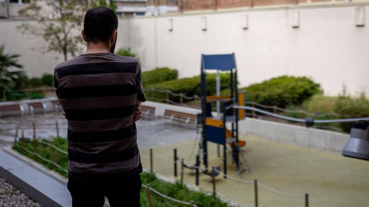 O. M. M, el padre al que la DGAIA de retiró la tutela de su hijo, en Barcelona . AUTOR: JORDI OTIX