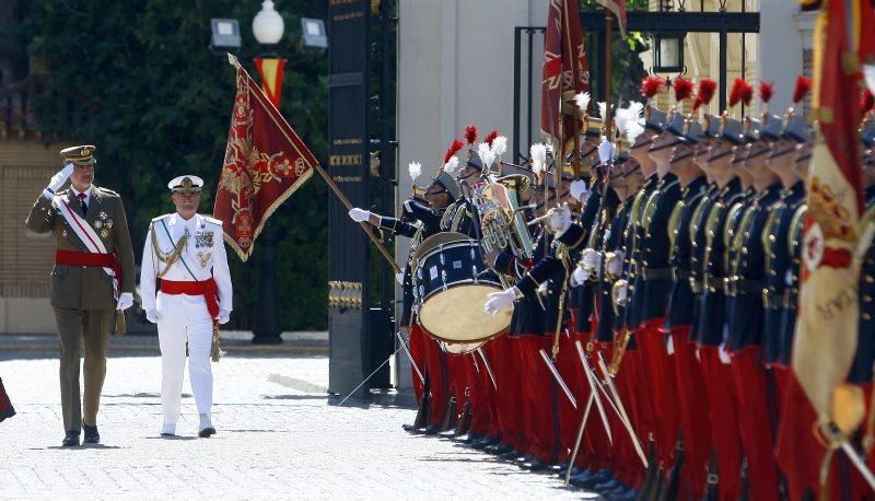 El rey entrega nuevos despachos en la Academia General Militar