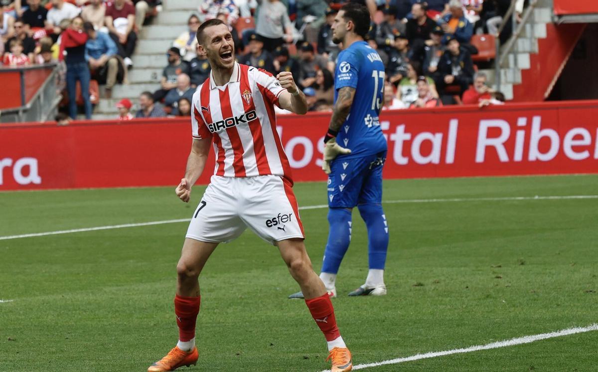 EN IMÁGENES: Victoria del Sporting frente al Cádiz en El Molinón