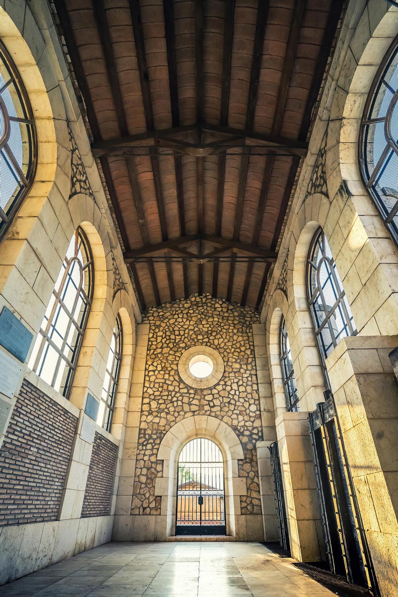 Casa de les Comportes. Interior del  Assut de Antella.