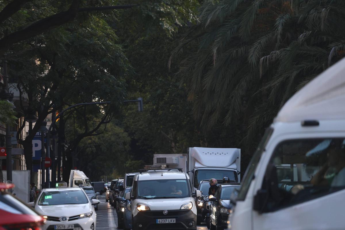 No poder tener coche es una carencia que afecta al 5,7 % de los valencianos
