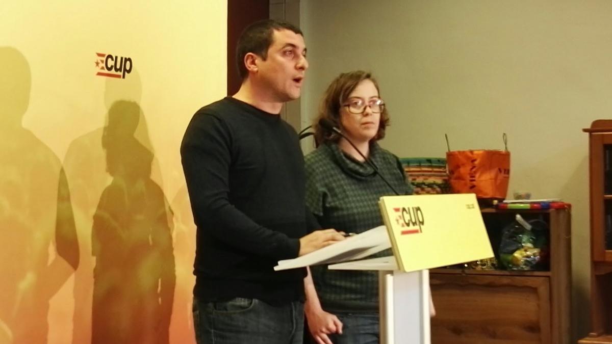 Quim Arrufat y Eulàlia Reguant, en la rueda de prensa posterior al consejo político de la CUP.