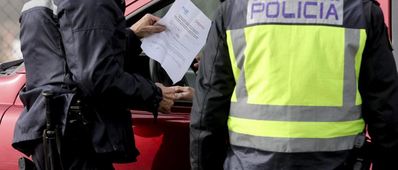 Detenido por intentar robar en una residencia, un bar y una peluquería en Gijón