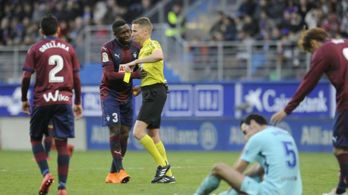 LALIGA | Eibar - FC Barcelona (0-2): La expulsión de Orellana