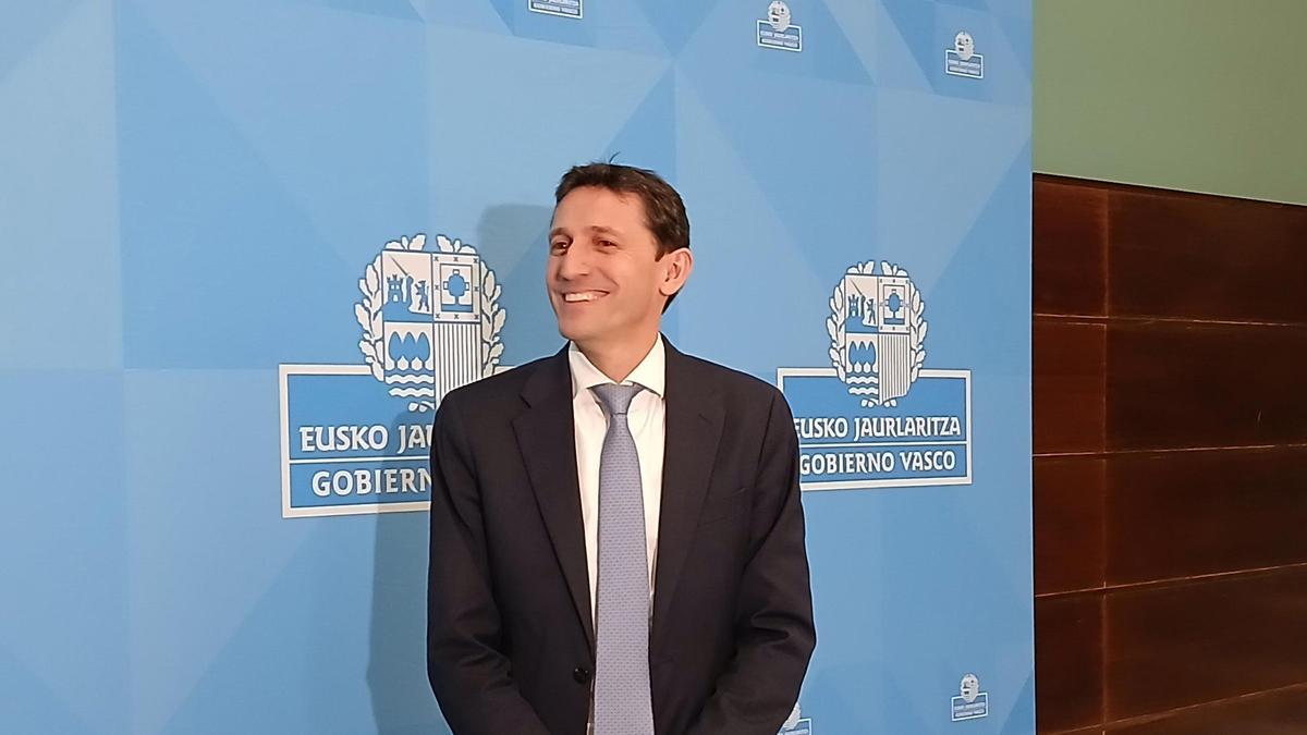 Archivo - El consejero de Hacienda y Finanzas del Gobierno Vasco, Nöel d'Anjou.