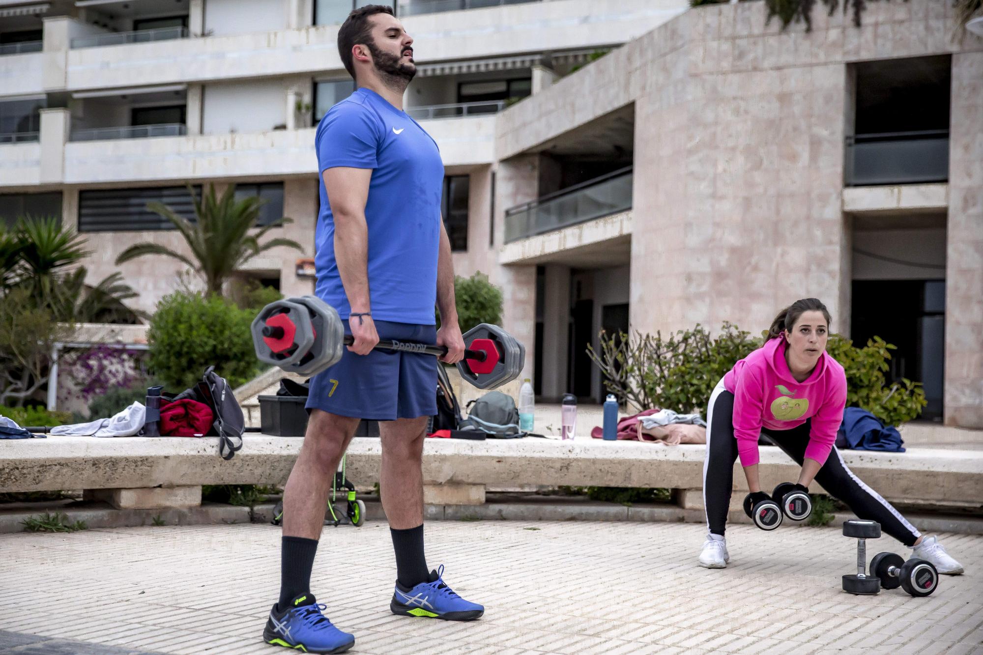 Gimnasia grupal al aire libre